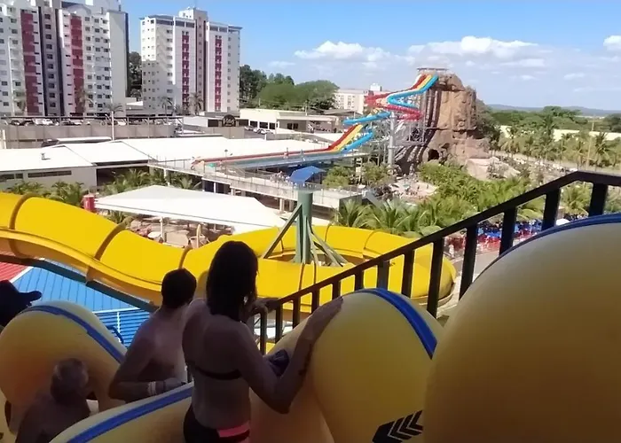 Spazzio Diroma Com Park Acqua E Splash Incluso Em Caldas Novas